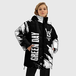 Куртка зимняя женская Green Day и рок символ на темном фоне, цвет: 3D-черный — фото 2