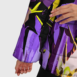 Куртка зимняя женская Чёрно-жёлтая агрессивная абстракция на фиолетовом, цвет: 3D-светло-серый — фото 2