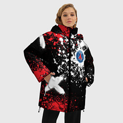 Куртка зимняя женская Пари Сен-Жермен на фоне граффити и брызг красок, цвет: 3D-красный — фото 2
