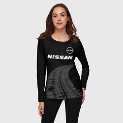Лонгслив женский Nissan speed на темном фоне со следами шин: символ, цвет: 3D-принт — фото 2