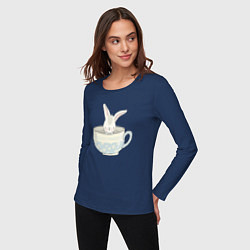 Лонгслив хлопковый женский Кролик в чашке, цвет: тёмно-синий — фото 2