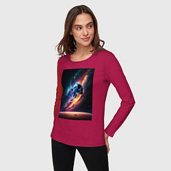 Лонгслив хлопковый женский Астронавт в космосе, цвет: маджента — фото 2