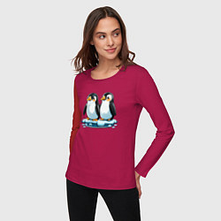 Лонгслив хлопковый женский Два пингвина на льдине, цвет: маджента — фото 2