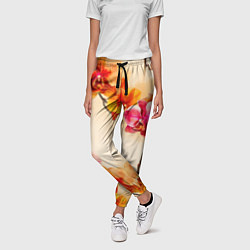 Брюки женские Оранжевые орхидеи акварельные, цвет: 3D-принт — фото 2