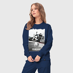 Костюм хлопковый женский YAMAHA на вираже, цвет: тёмно-синий — фото 2