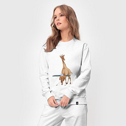Костюм хлопковый женский Жираф гладит утюгом одежду, цвет: белый — фото 2