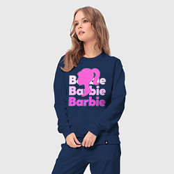 Костюм хлопковый женский Логотип Барби объемный, цвет: тёмно-синий — фото 2