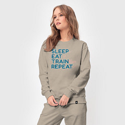 Костюм хлопковый женский Eat sleep train repeat - blue and red, цвет: миндальный — фото 2