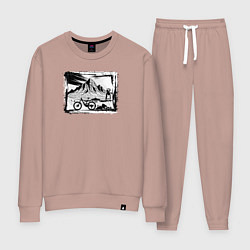 Женский костюм Туры на природе