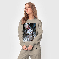 Костюм хлопковый женский Девушка-наемница, цвет: миндальный — фото 2