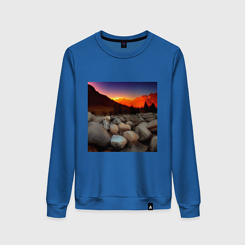 Женский свитшот Горный пейзаж в закате солнца, каменная река / Синий – фото 1