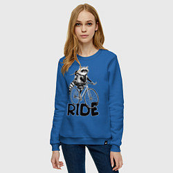 Свитшот хлопковый женский Raccoon ride, цвет: синий — фото 2