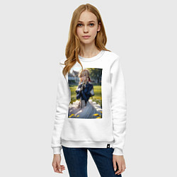 Свитшот хлопковый женский Вайолет Эвергарден на лугу, цвет: белый — фото 2