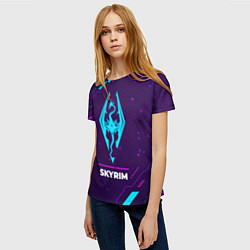 Футболка женская Символ Skyrim в неоновых цветах на темном фоне, цвет: 3D-принт — фото 2