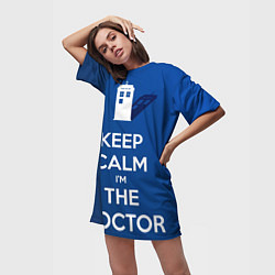 Футболка женская длинная Keep calm Im the Doctor, цвет: 3D-принт — фото 2