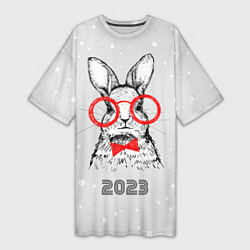 Женская длинная футболка Снегопад и кролик 2023