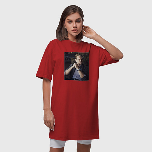 Женская футболка-платье Леонардо Ди Каприо, фотопортрет / Красный – фото 3