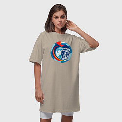 Футболка женская-платье Первый Космонавт Юрий Гагарин 1, цвет: миндальный — фото 2