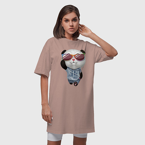 Женская футболка-платье Прикольный пандёныш в темных очках и наушниках / Пыльно-розовый – фото 3