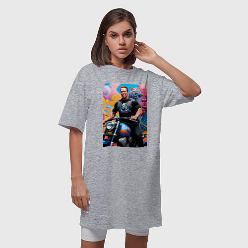 Женская футболка-платье Арнольд Шварценеггер - крутой байкер - нейросеть / Меланж – фото 3