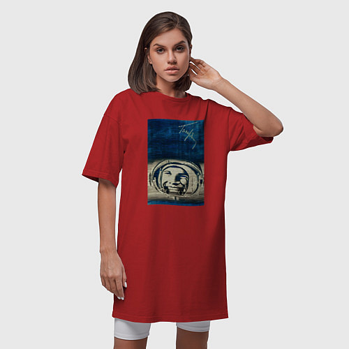 Женская футболка-платье Космонавт номер один / Красный – фото 3