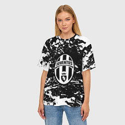 Футболка оверсайз женская Ювентус белые штрихи красок, цвет: 3D-принт — фото 2