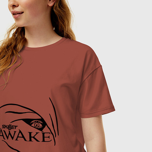 Женская футболка оверсайз Skillet awake / Кирпичный – фото 3
