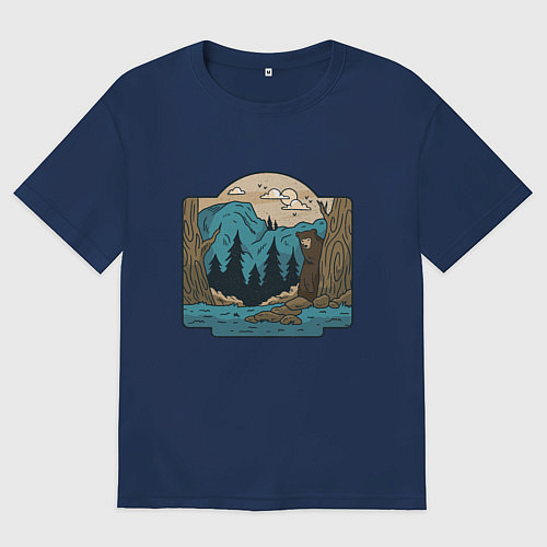 Женская футболка оверсайз Пейзаж дикого леса с медведем / Тёмно-синий – фото 1