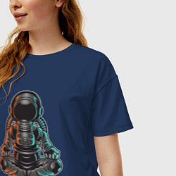 Футболка оверсайз женская Космонавт медитирует, цвет: тёмно-синий — фото 2