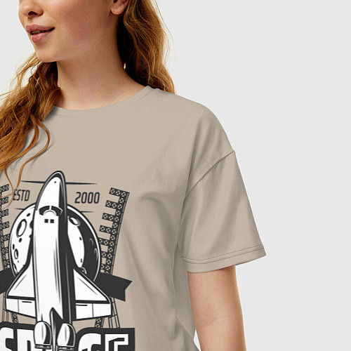 Женская футболка оверсайз Космический корабль / Миндальный – фото 3