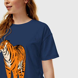Футболка оверсайз женская Гордый независимый тигр, цвет: тёмно-синий — фото 2