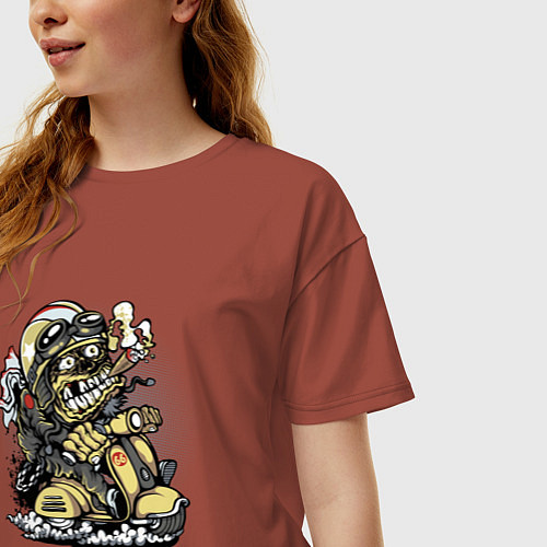 Женская футболка оверсайз Крутой байкер с сигарой / Кирпичный – фото 3