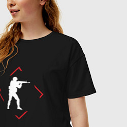 Футболка оверсайз женская Символ Counter Strike в красном ромбе, цвет: черный — фото 2