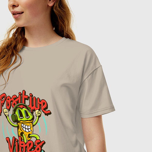 Женская футболка оверсайз Positive vibes only phrase / Миндальный – фото 3