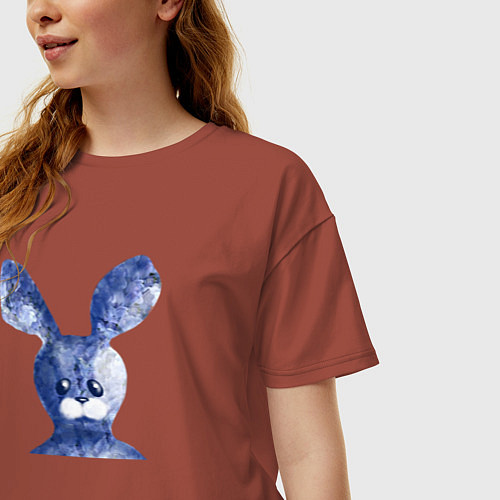 Женская футболка оверсайз Сиреневый цветочный зайка / Кирпичный – фото 3