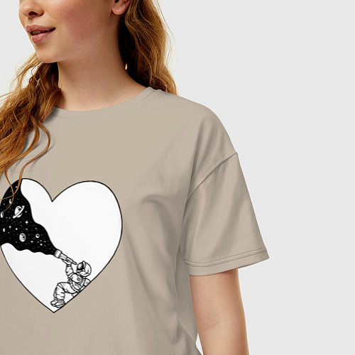 Женская футболка оверсайз Love space / Миндальный – фото 3