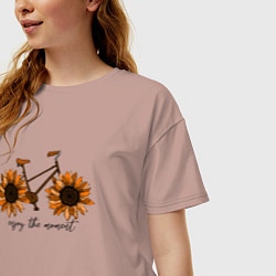 Футболка оверсайз женская Велосипед с подсолнухами, цвет: пыльно-розовый — фото 2