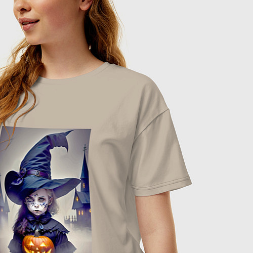 Женская футболка оверсайз Маленькая ведьмочка - хэллоуин / Миндальный – фото 3