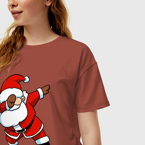 Женская футболка оверсайз Santa dabbing dance / Кирпичный – фото 3