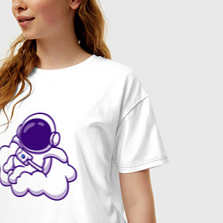 Футболка оверсайз женская Космонавт на облачке, цвет: белый — фото 2