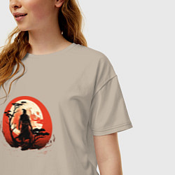 Футболка оверсайз женская Самурай на закате у дерева, цвет: миндальный — фото 2