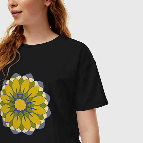 Женская футболка оверсайз Мандала оливковых оттенков / Черный – фото 3