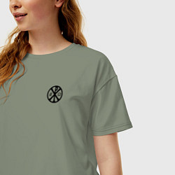 Футболка оверсайз женская Хризма черная на груди, цвет: авокадо — фото 2