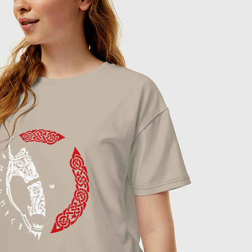 Женская футболка оверсайз Волк фенрир в кельтском стиле с рунами / Миндальный – фото 3