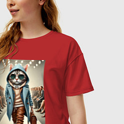 Футболка оверсайз женская Модный кот в очках на дефиле животных, цвет: красный — фото 2