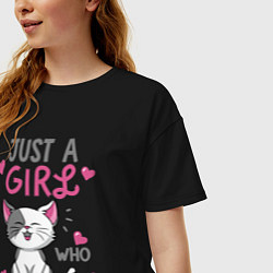 Футболка оверсайз женская Just a girl who loves cats, цвет: черный — фото 2