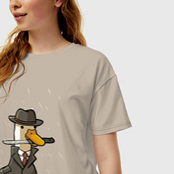 Футболка оверсайз женская Гусь агент с ножом, цвет: миндальный — фото 2