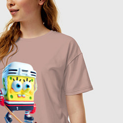 Футболка оверсайз женская Губка Боб хоккейный нападающий - нейроарт, цвет: пыльно-розовый — фото 2