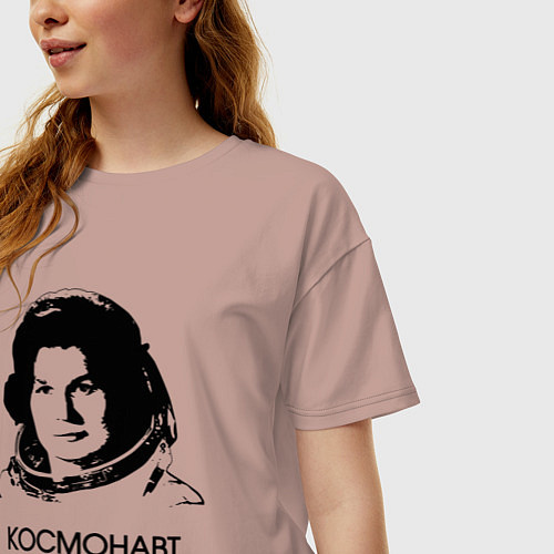 Женская футболка оверсайз Женщина космонавт первая / Пыльно-розовый – фото 3