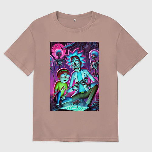 Женская футболка оверсайз Рик и Морти изучают инопланетное насекомое / Пыльно-розовый – фото 1